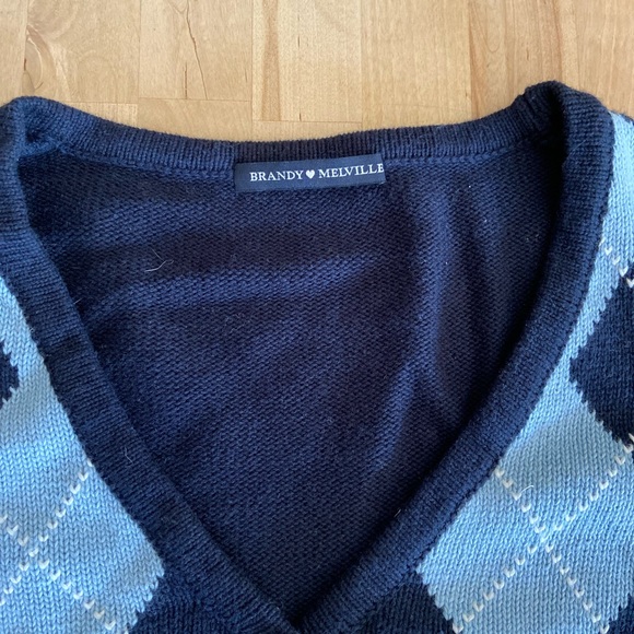 Brandy Melville Plaid Cardigan - Picture 3 of 3